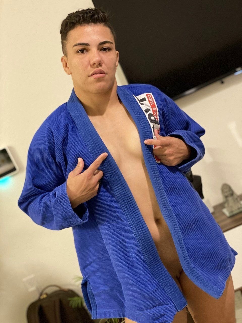 Jessica Andrade is naked
