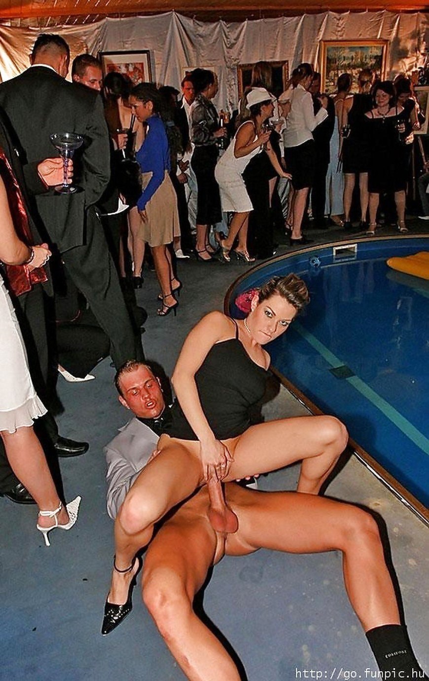 Mature fucking on a corporate party