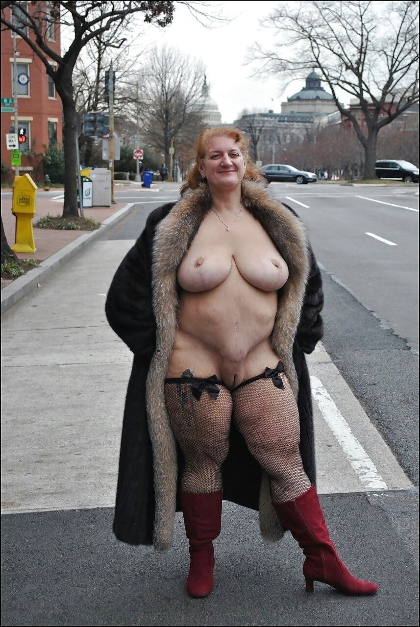 Elderly women exhibitionists
