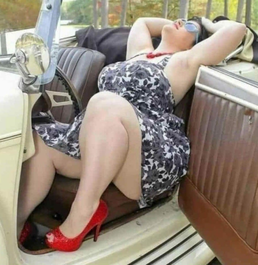 I spy on a lonely fat woman