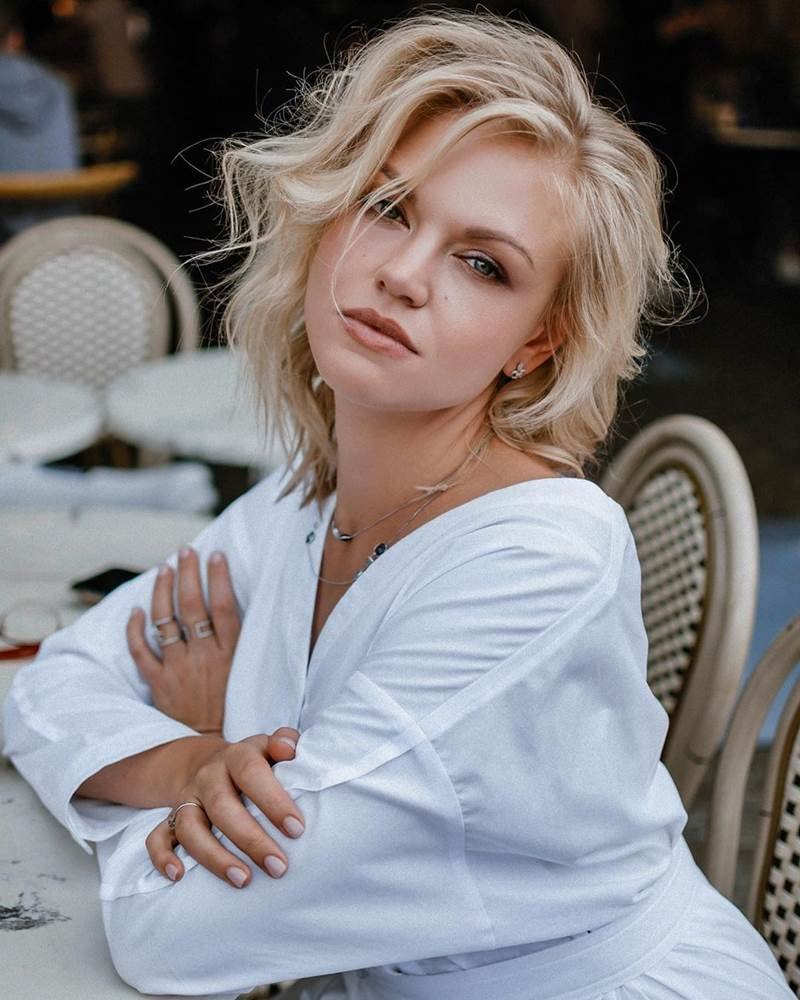 Kalyian Kertis Naked XXX