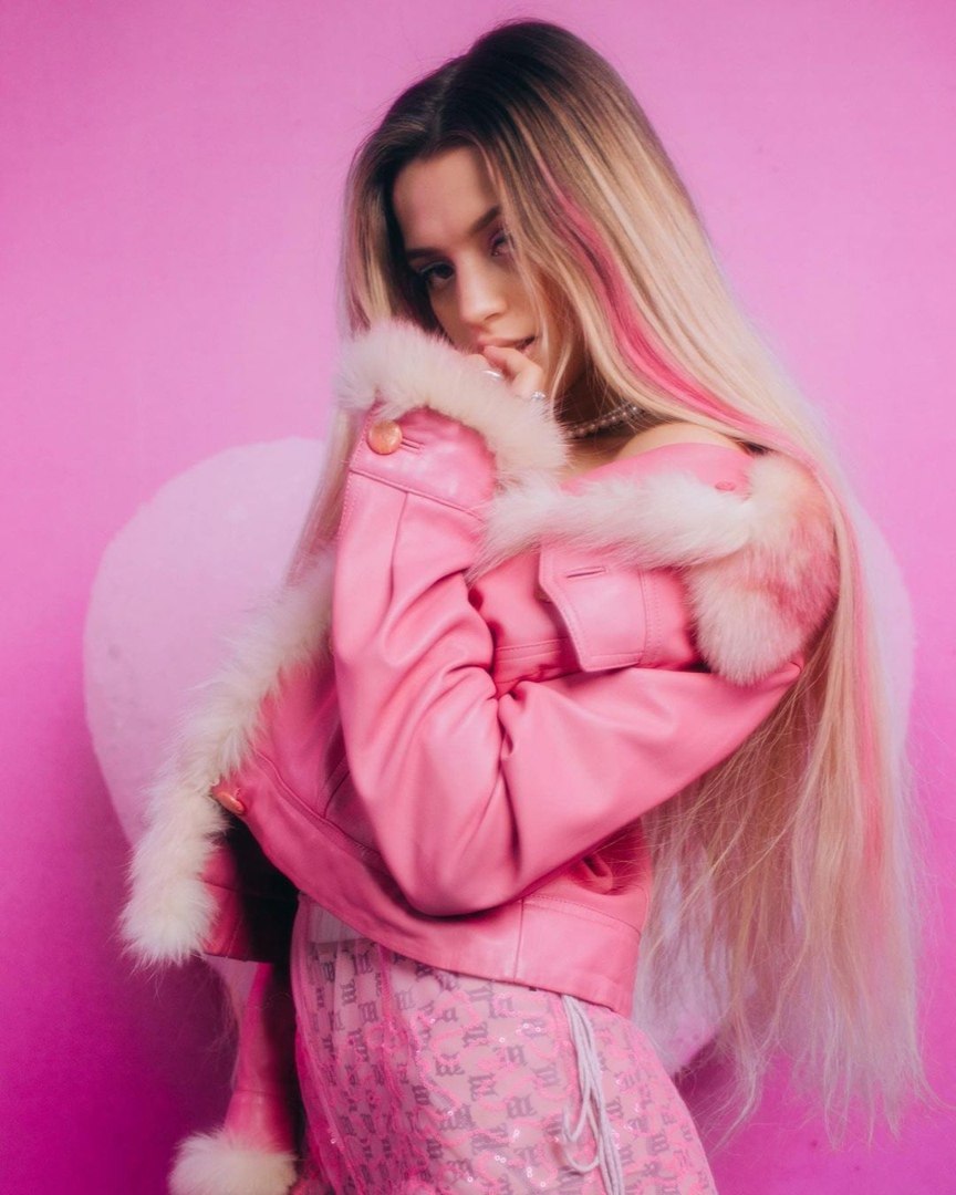 Julia Gavrilina face 2021