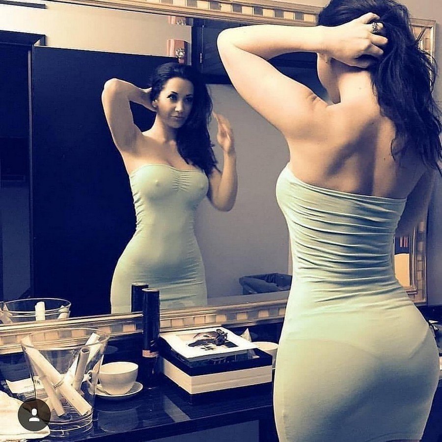 Jaden James in a tight -fitting dress