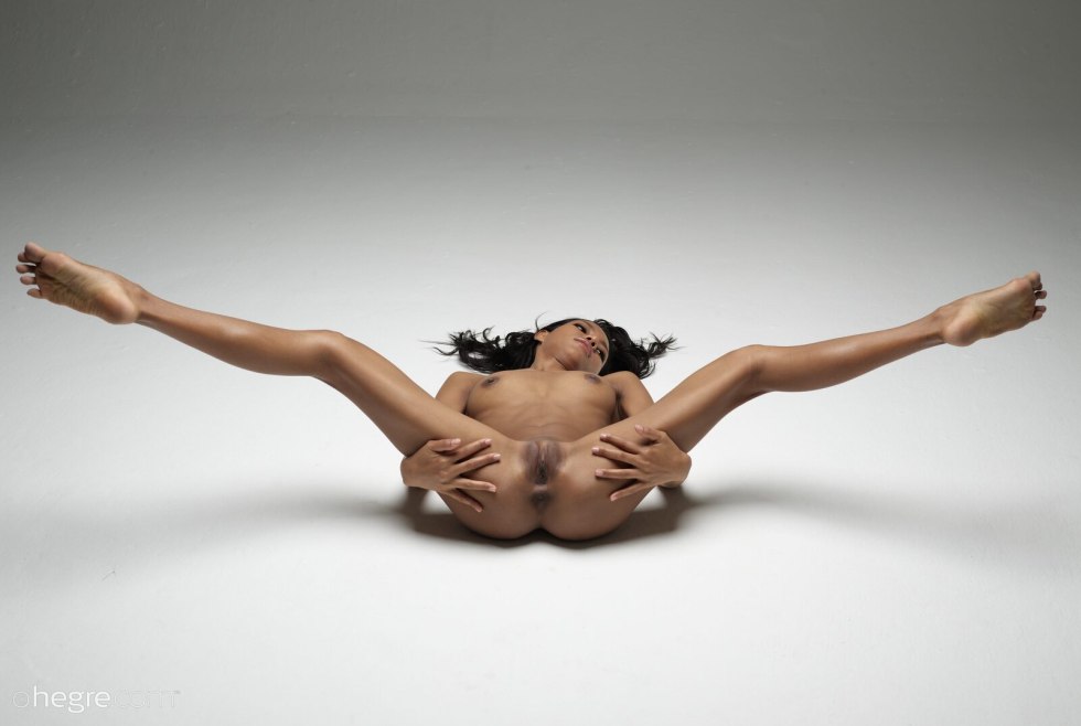 Naked women with beautiful pussies