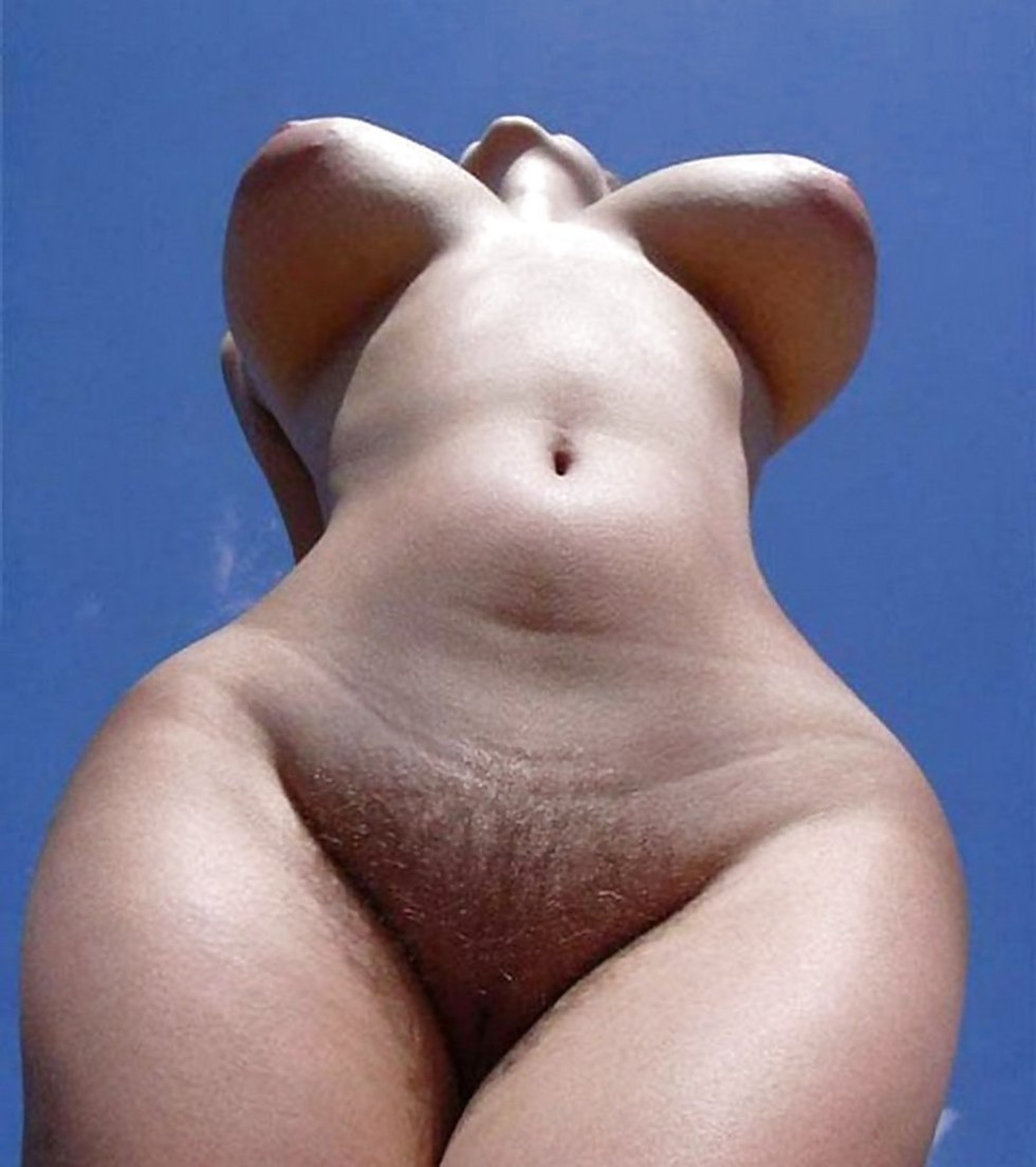Naked women with big hips