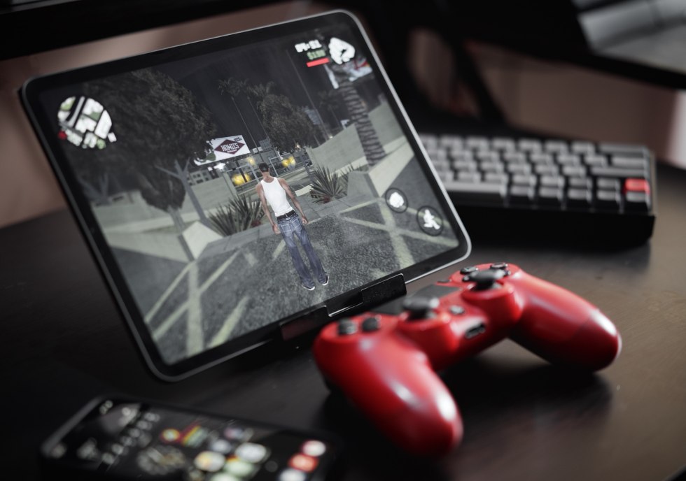 Nintendo sweatshirt Humanization