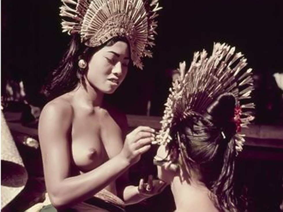 Naked Indonesian women