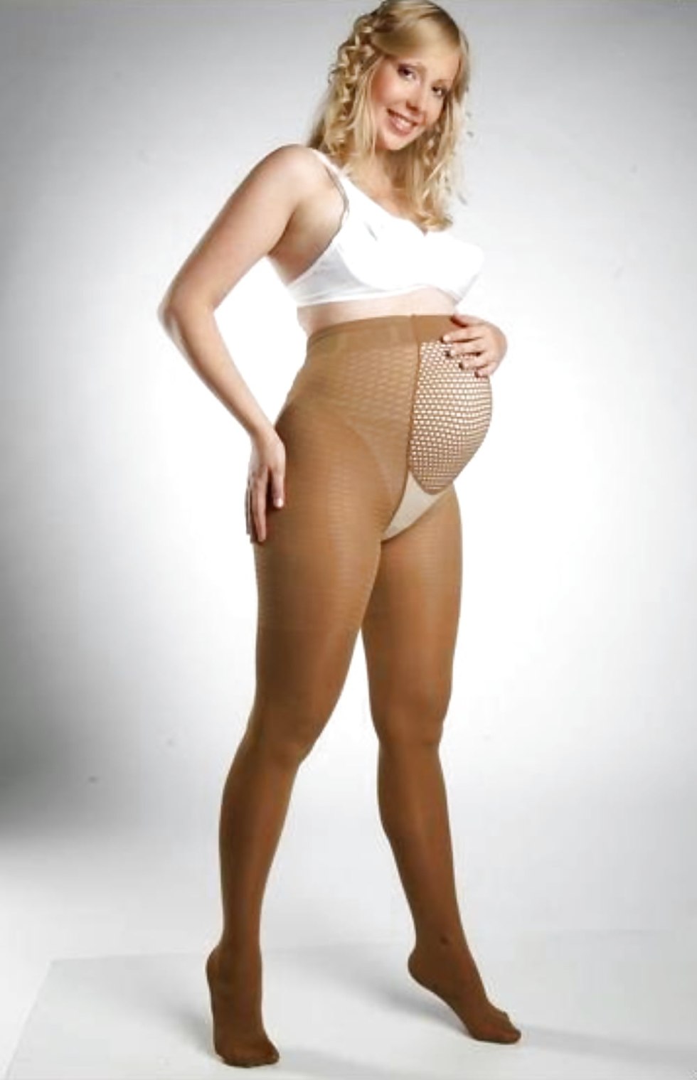 Pregnant in pantyhose ero