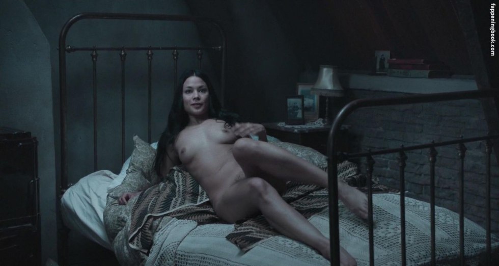 India Ashley Dark Mirror Breast