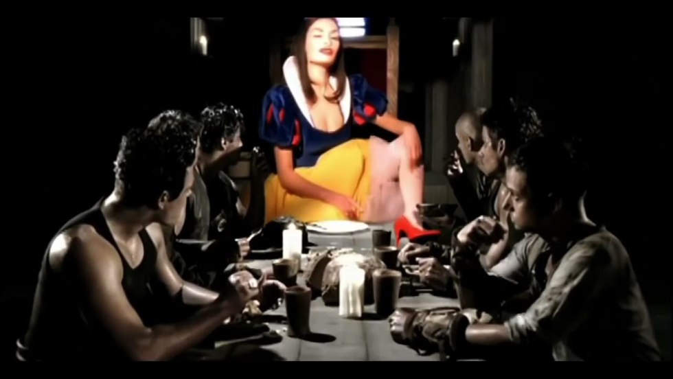 Sonne Rammstein Clip Snow White