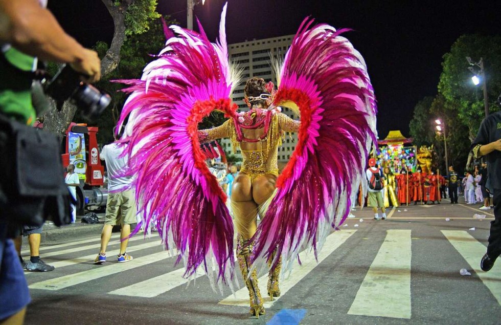 Andrea Martins Brazili Carnival