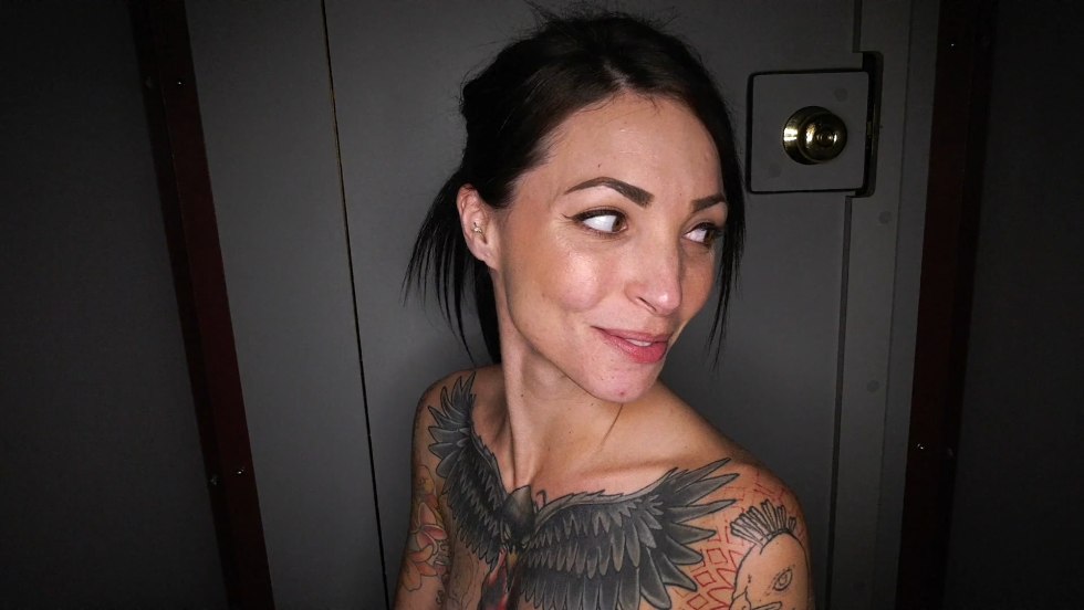 GloryHoleswallow Heidi