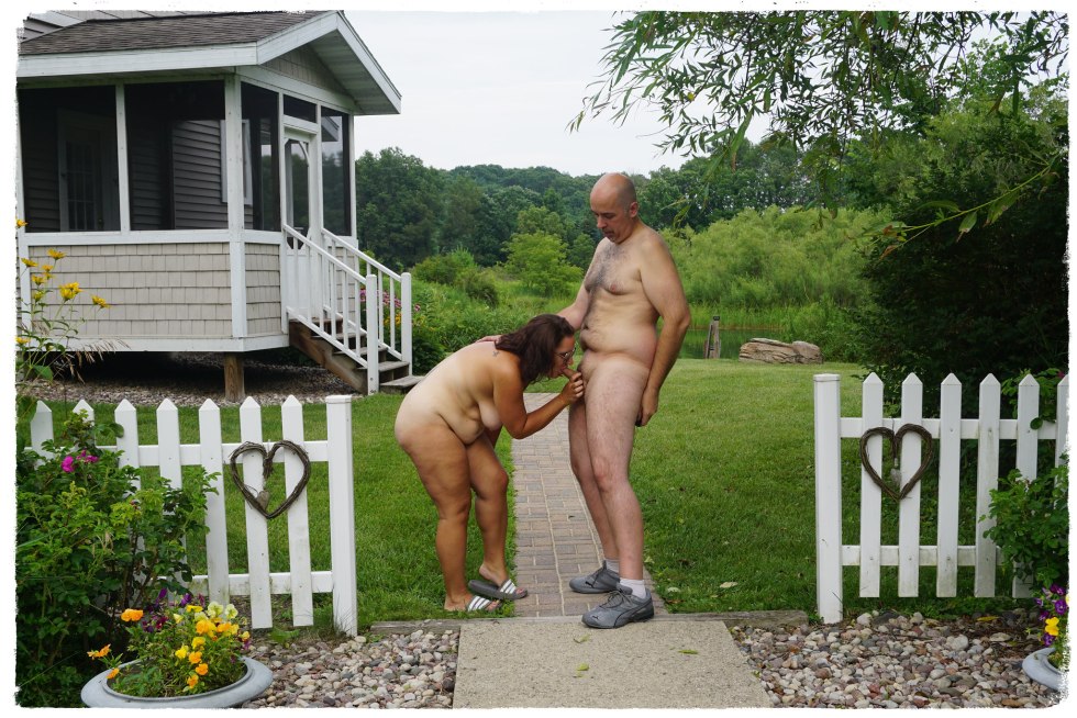 Girl Bathing Nude Captured by Friends for Fun