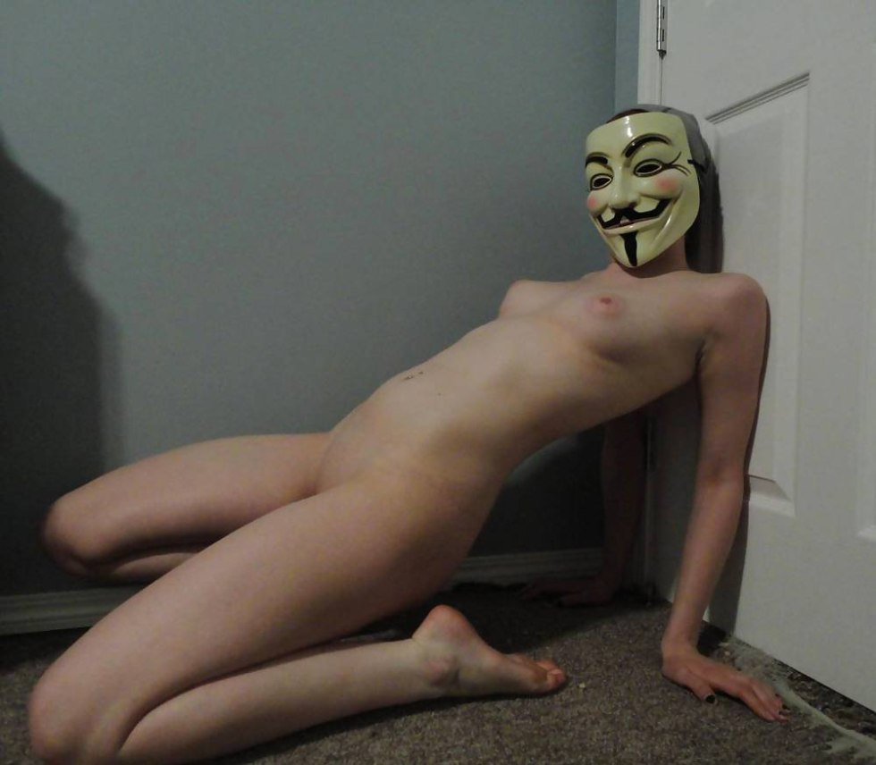 Anonymous girls are naked