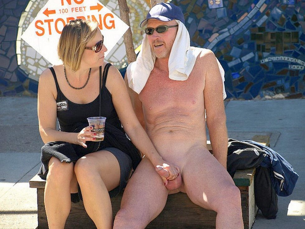 Saw on the beach amateur