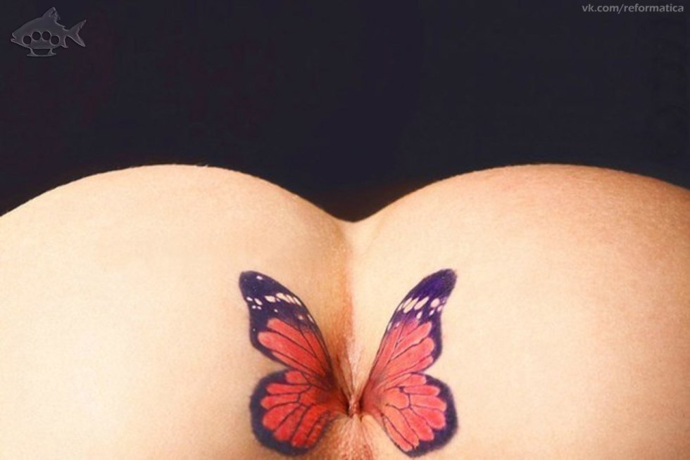Tattoo butterfly anus