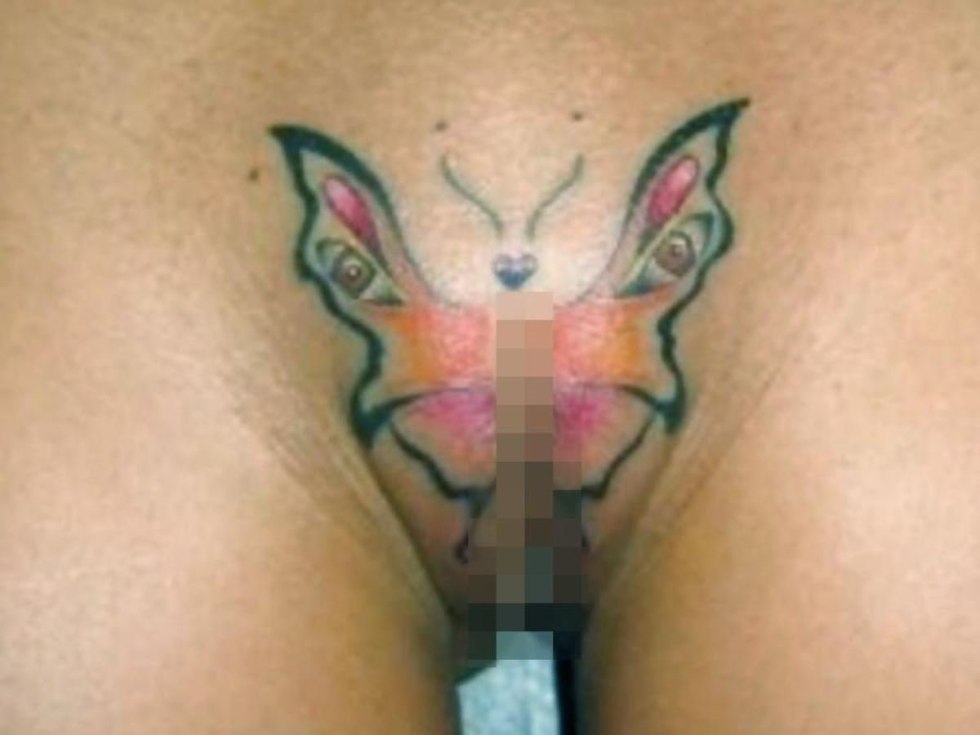 Tattoo in intimate places in women