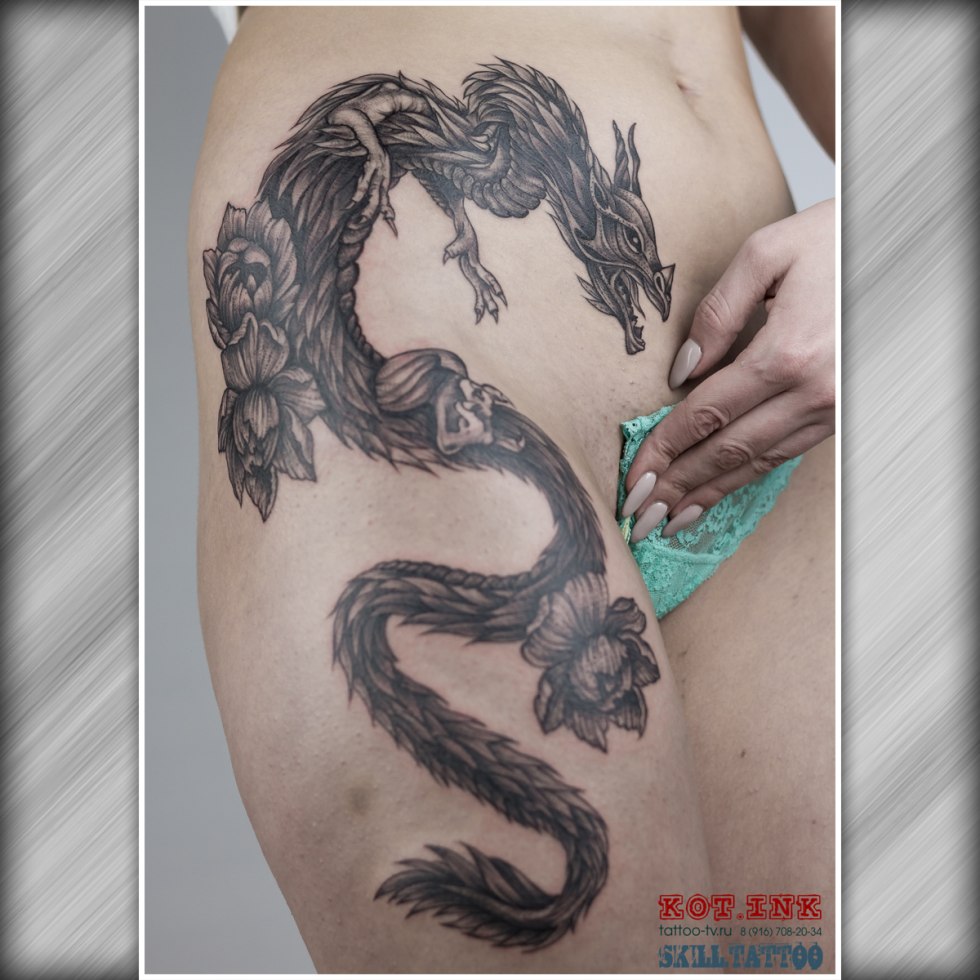 Tattoo on the buttock dragon
