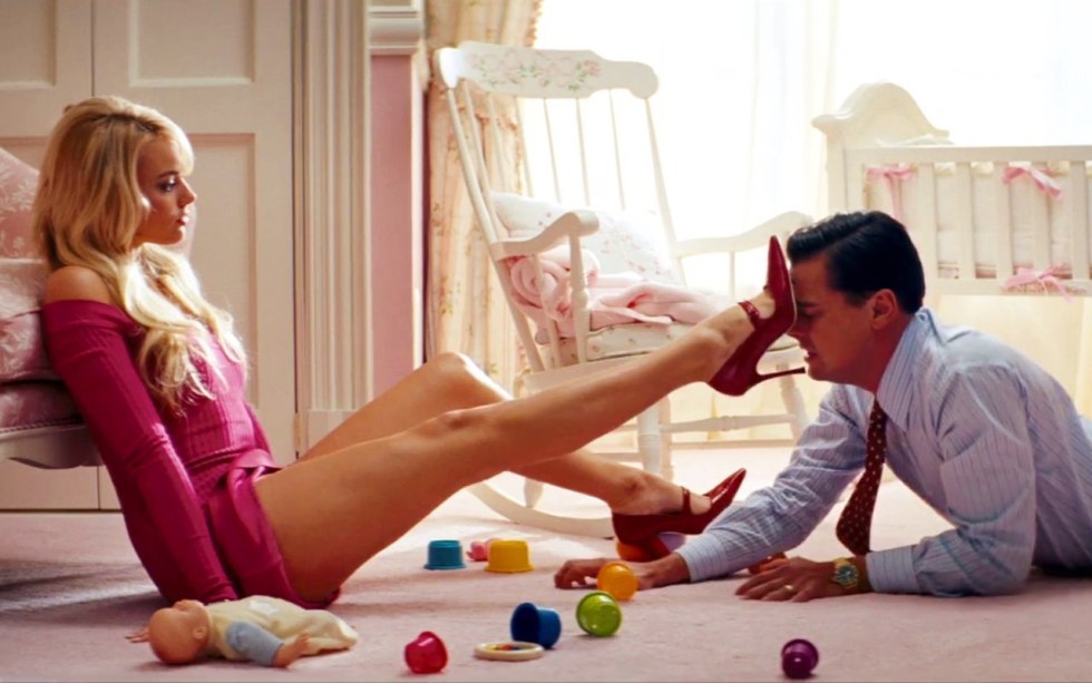 Margot Robbie Wolf with Wall