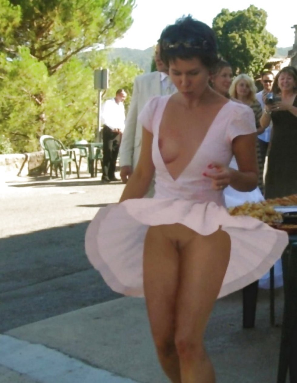 Drunk girls without panties