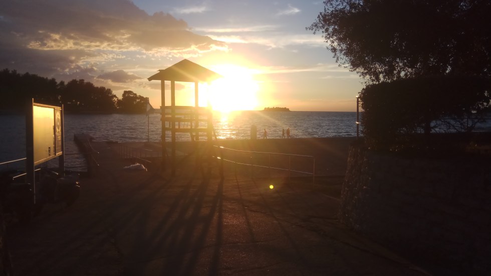 Vera's Barely Beach Day