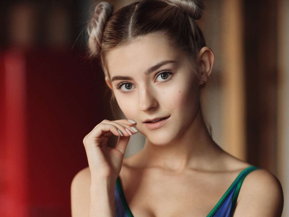 Julia Romanova Eva Elfi