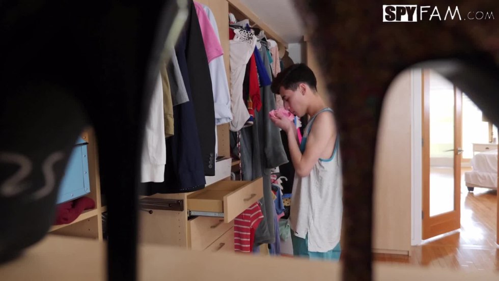 RIZENSHNAUCER SNIFFING