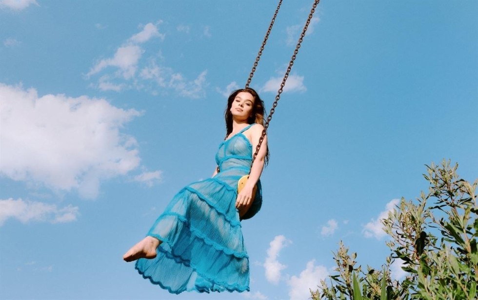 Haley Steinfeld Emily Dikinson