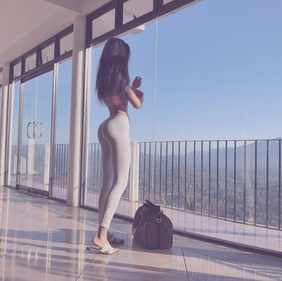 Pornstar Violetta Pink Anus