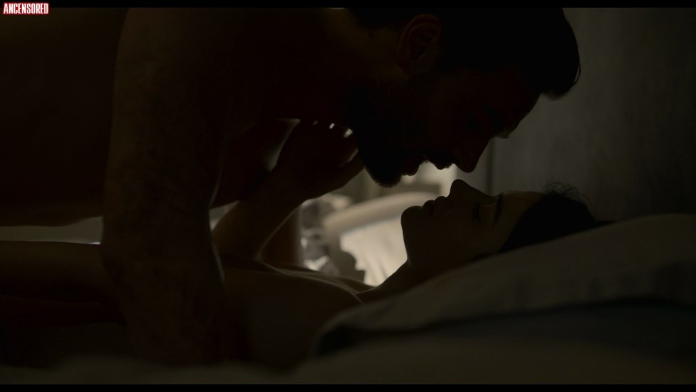 Naked Juliet Raylens