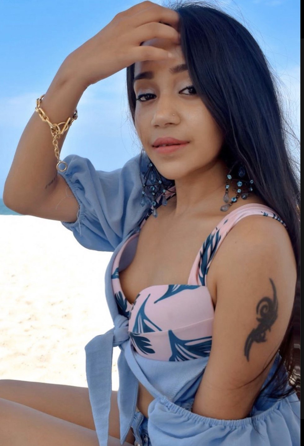 Amanda Alice Lee in Bikini