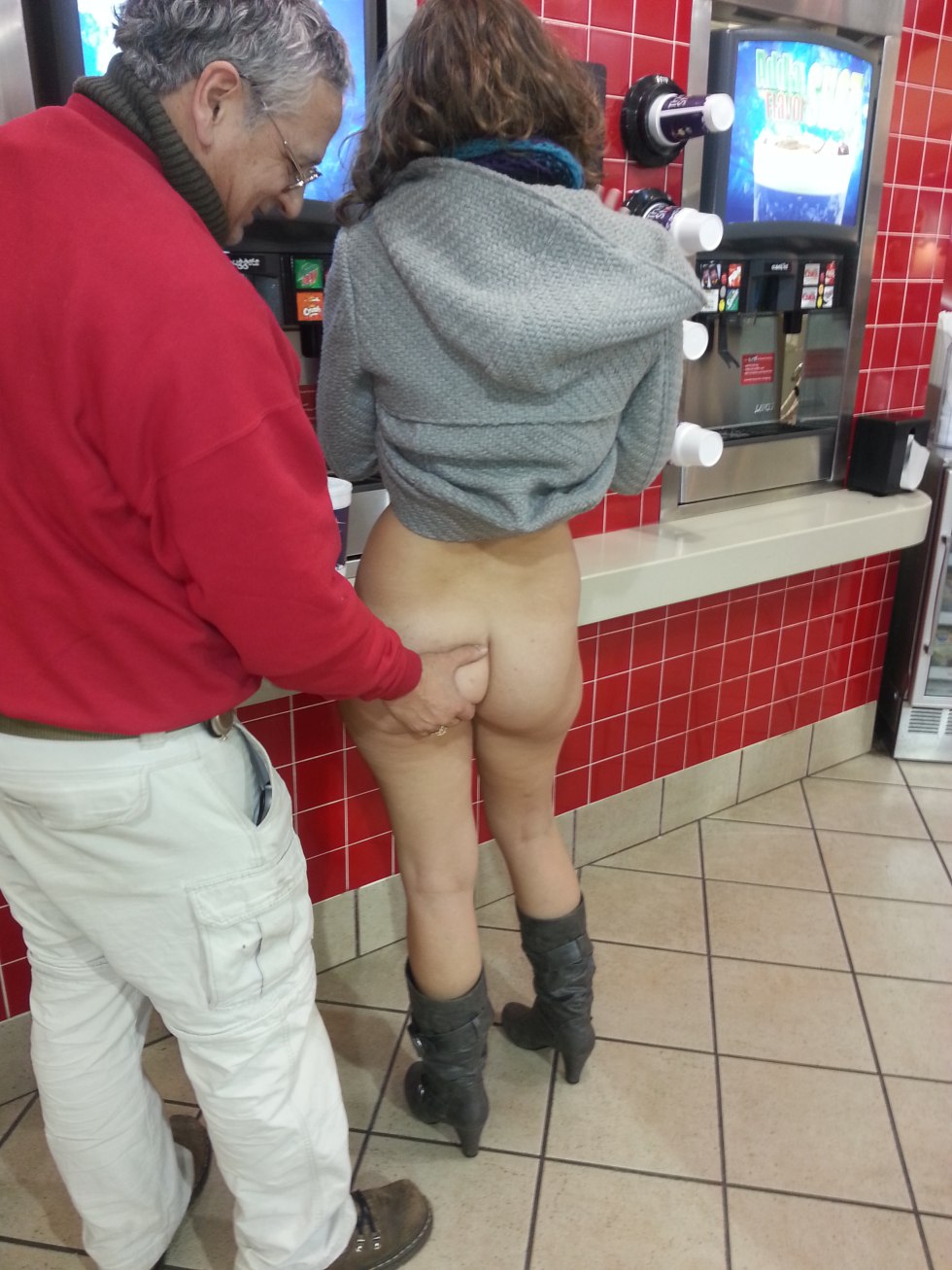 Women with a beautiful boot VPL