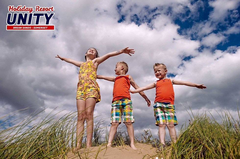 Family naturism in nature