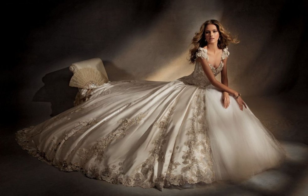 Cinderella movie 2015 dress