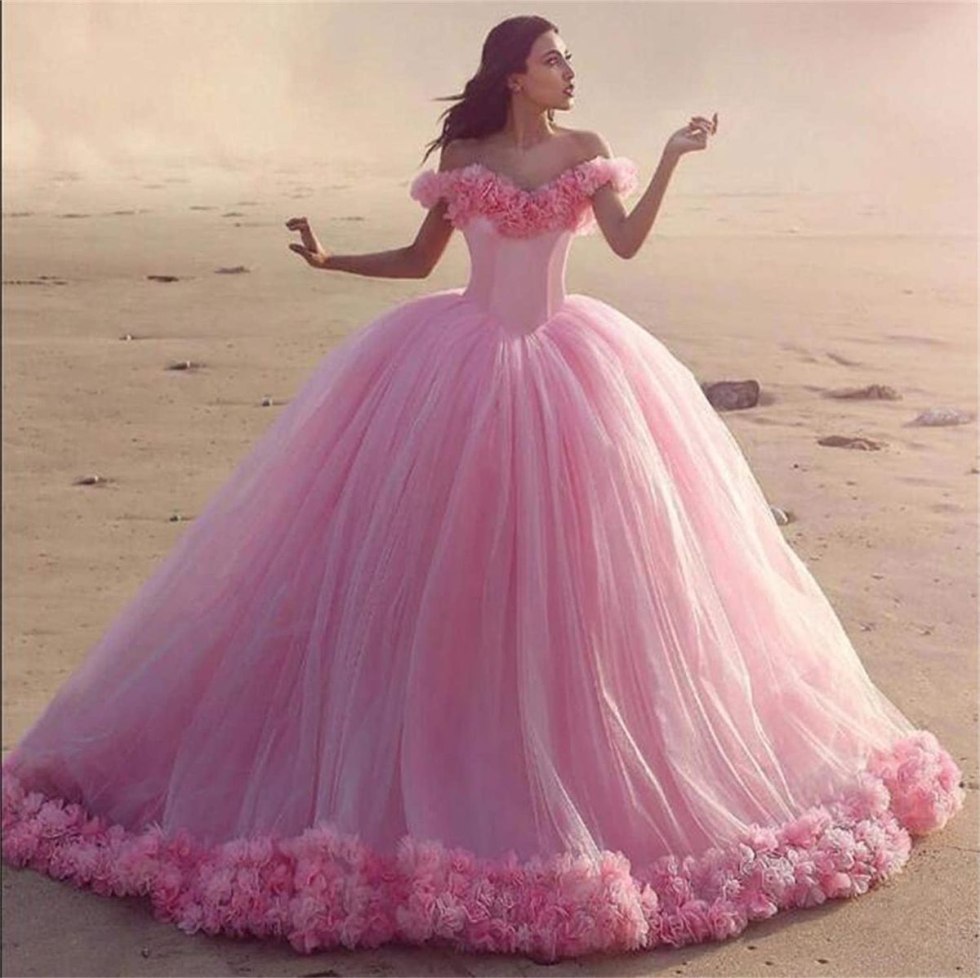 Transvestite in Ellyanna Quinceanera Dress