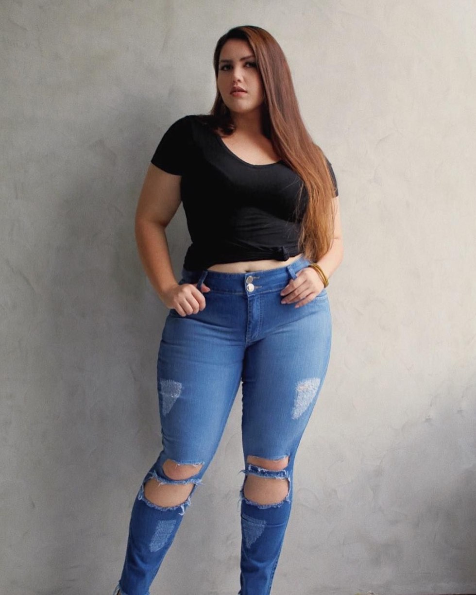 Urgent ass mature in jeans