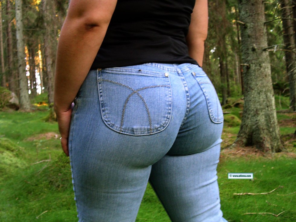 Mature mothers in jeans Private