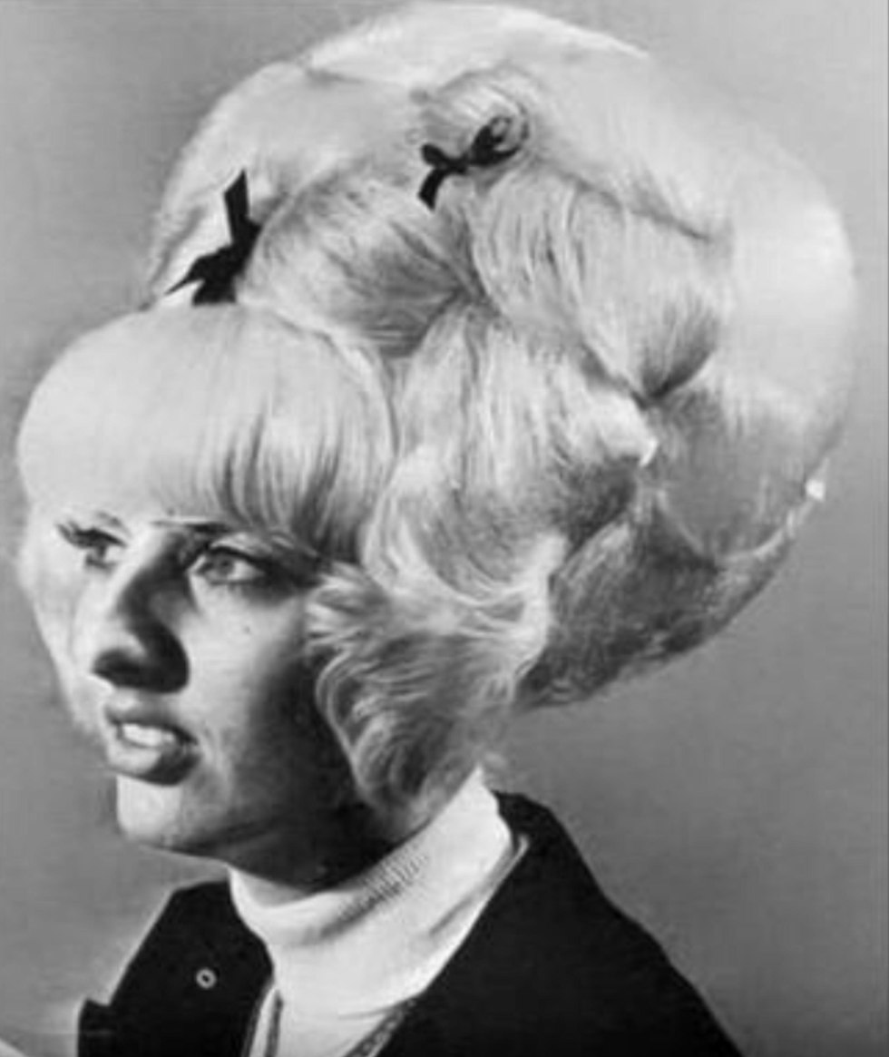 Volumetric haircuts for girls in Soviet times