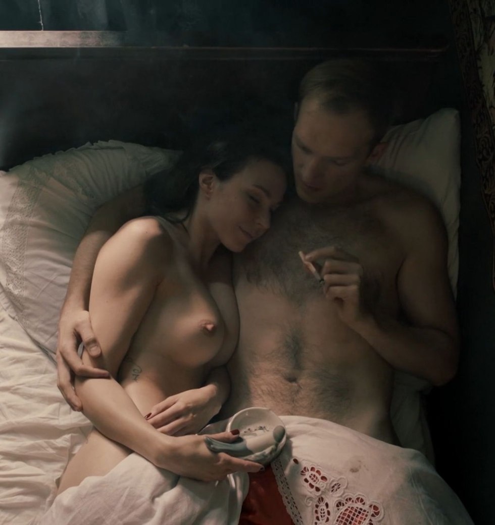 Agnia Ditkovskite is naked