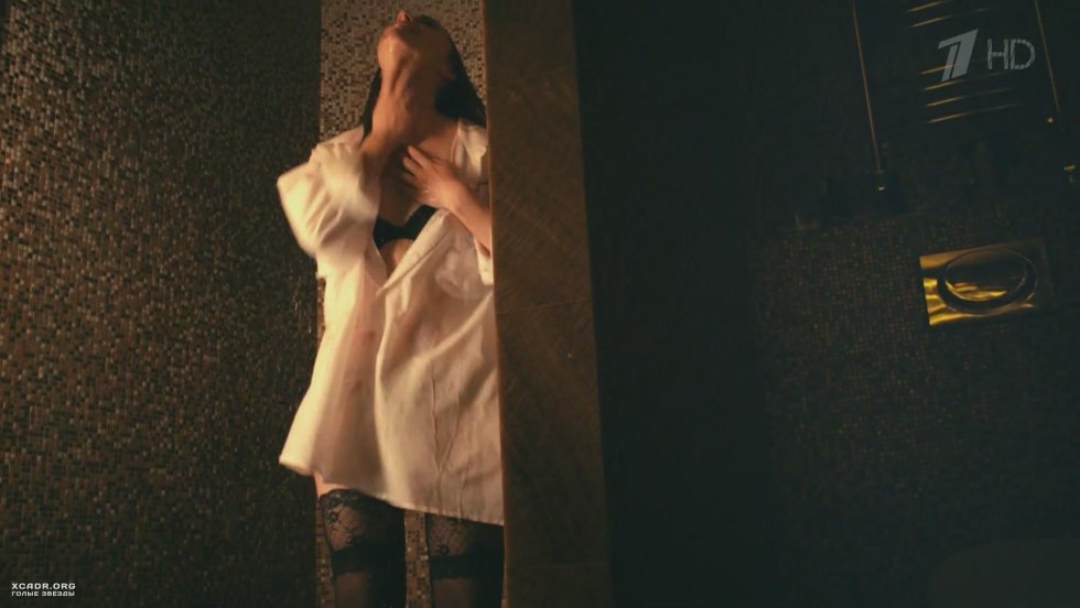 Elizabeth Hurley hot