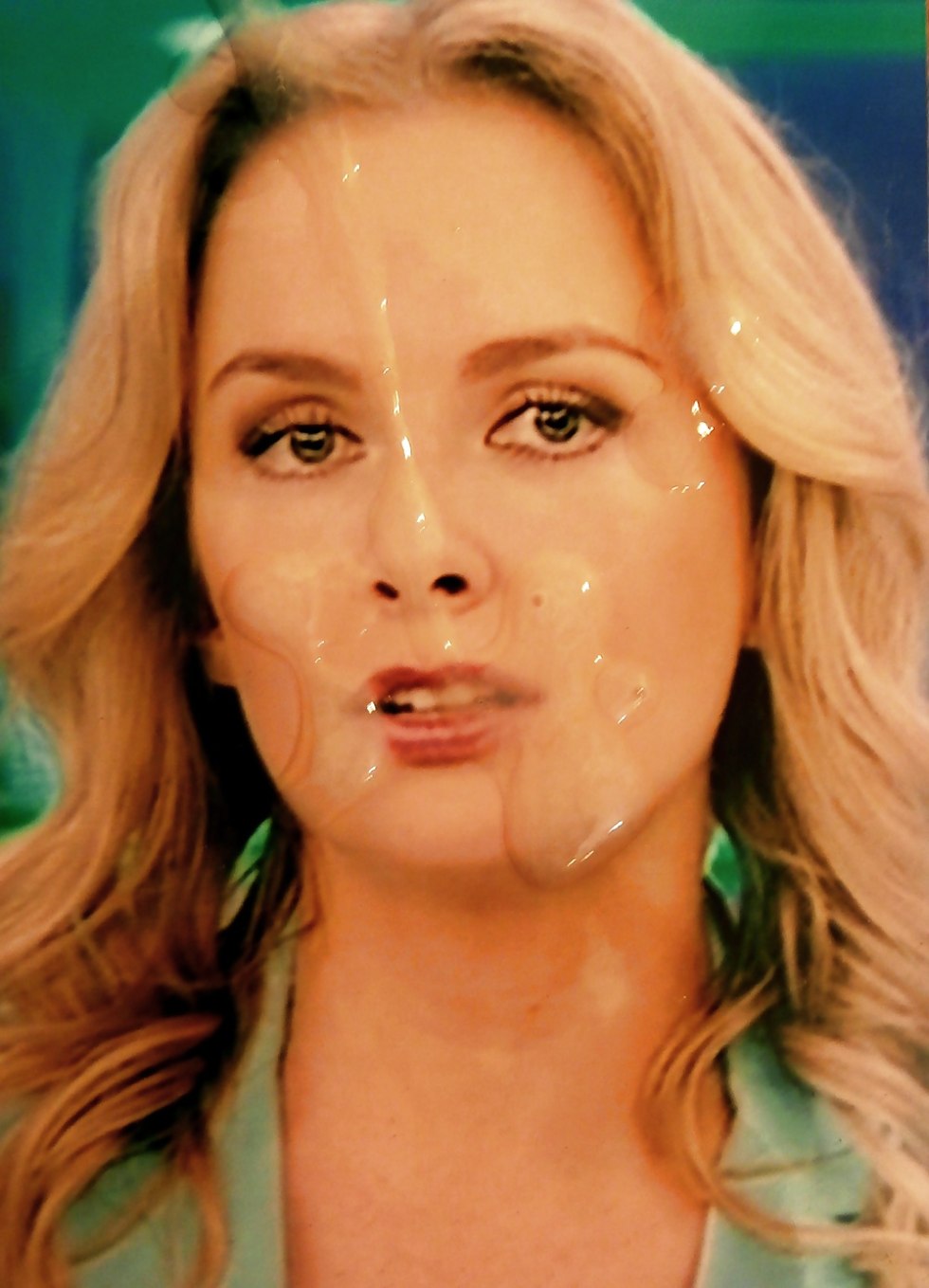 Salma Hayek Golden Globe 2020