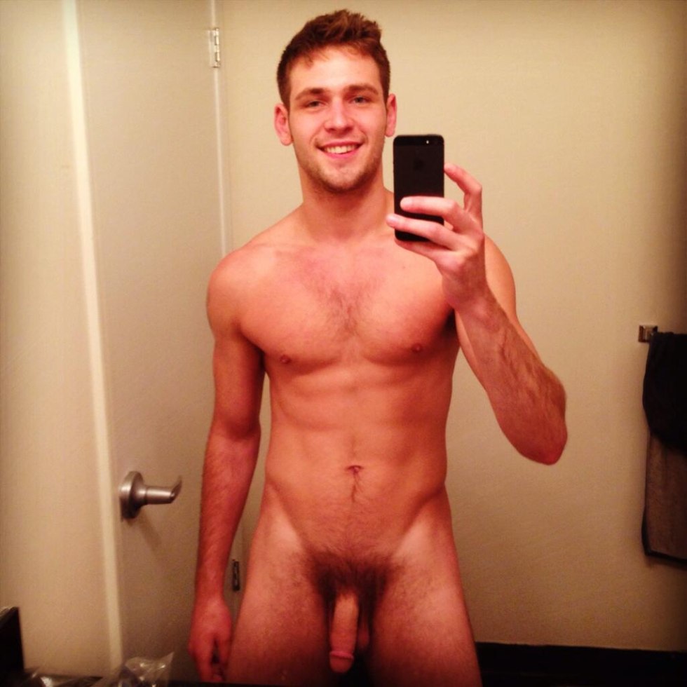 Guys with large selfie penis