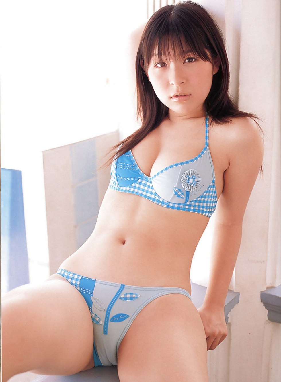 Asian in camel panties