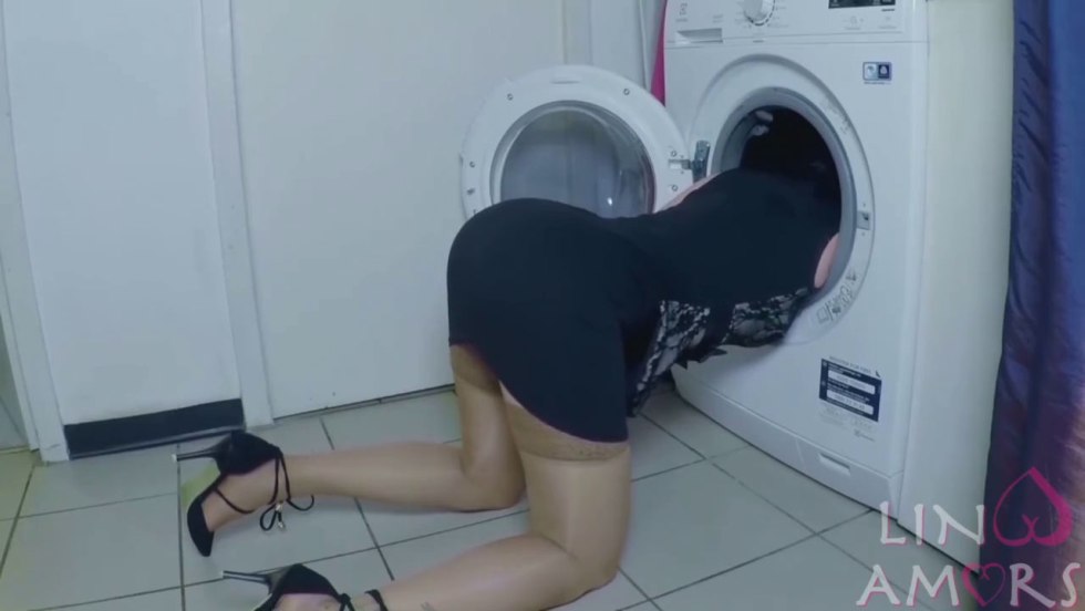 Stuck in a washer Milf