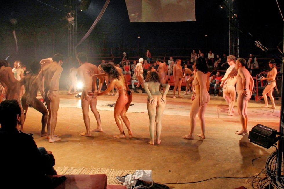 Performances with naked artists