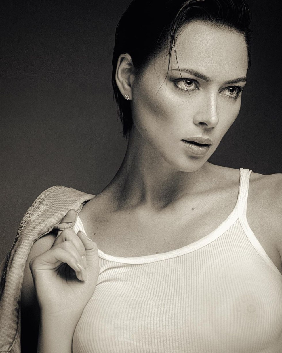 Actress Olivia Wilde naked