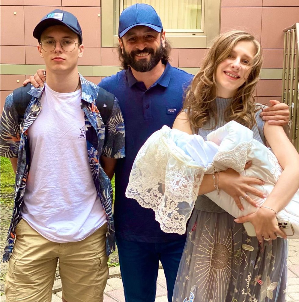 Arzamasova Elizabeth and Averbukh