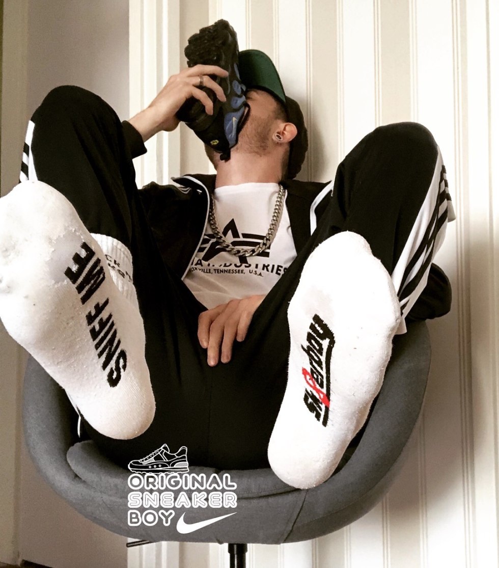 Naked girls in sneakers