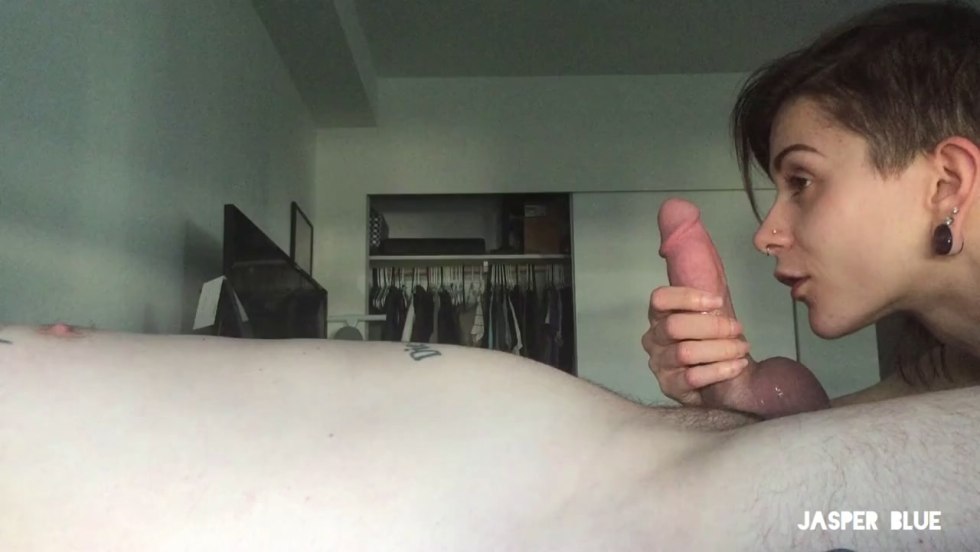 Blowjobs with short blonde hair