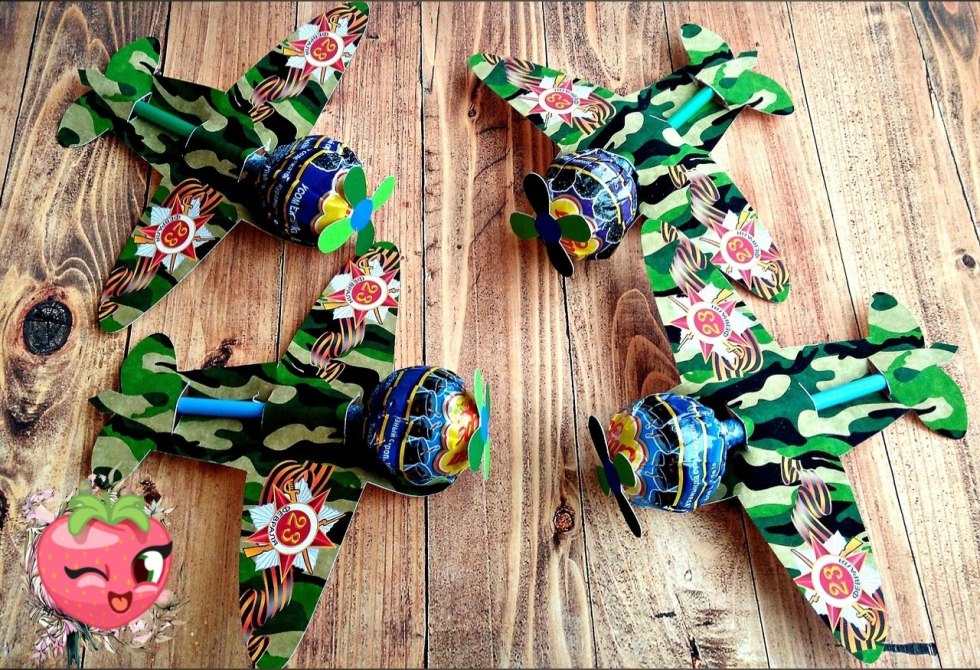 Craft from Chupa Chups for February 23